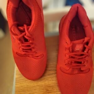 RBX Red Athletic Sneakers Pre-owned In Good Condition Size 6.5